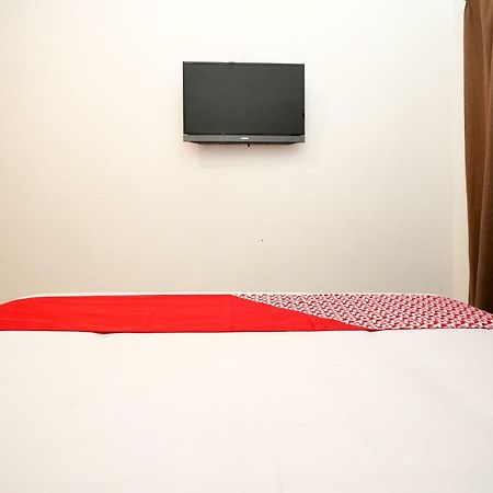 Oyo 969 Penginapan Darma I Сурабая Экстерьер фото